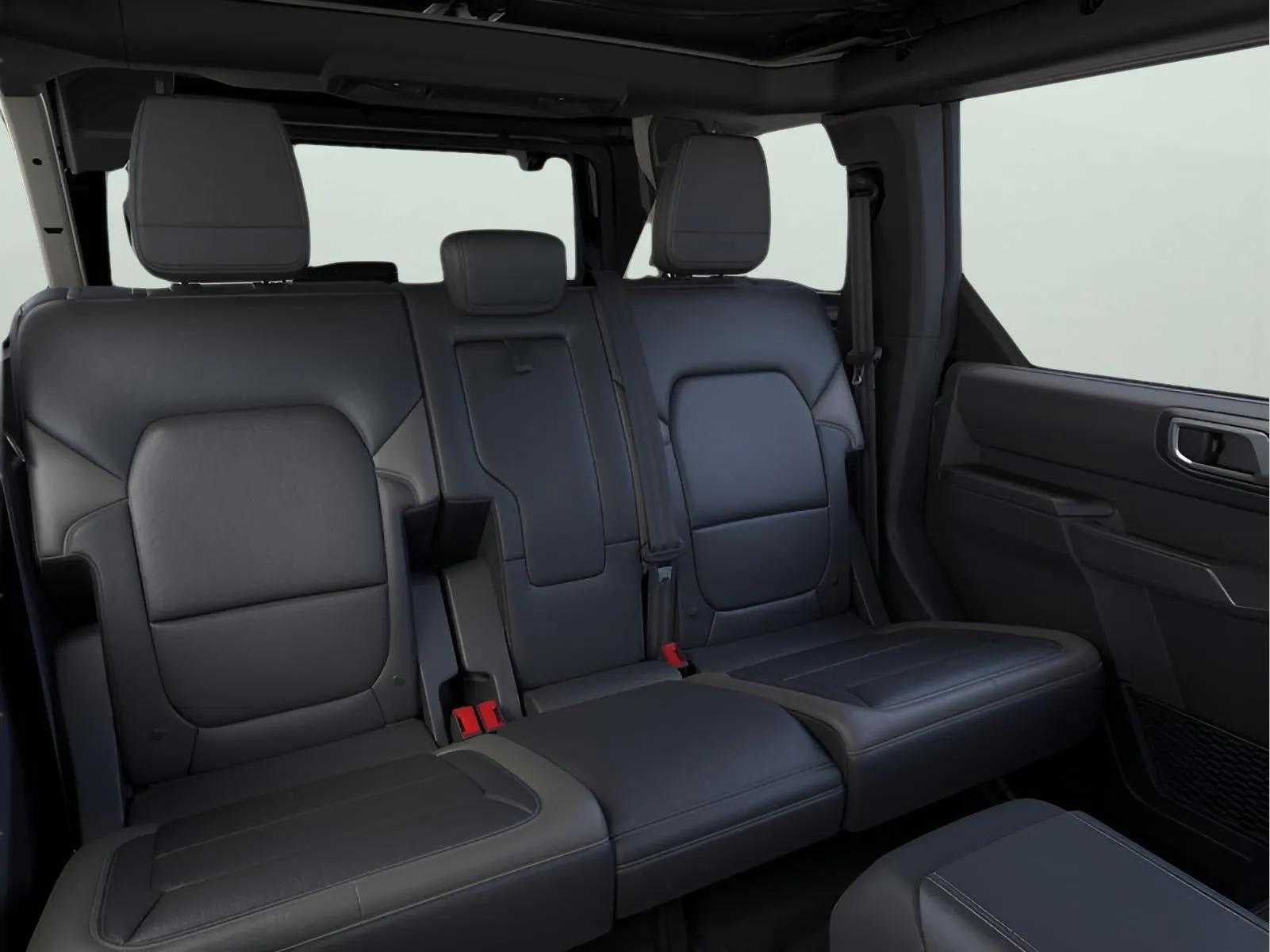 2025 Ford Bronco Outer Banks®