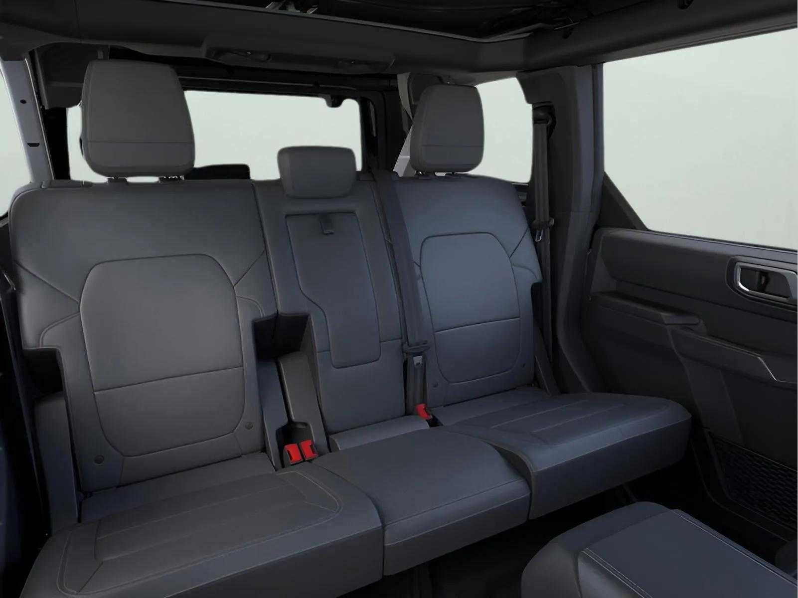 2026 Ford Bronco Outer Banks®