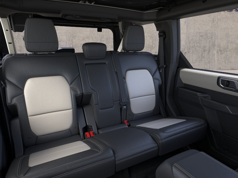 2026 Ford Bronco Outer Banks, photo 11