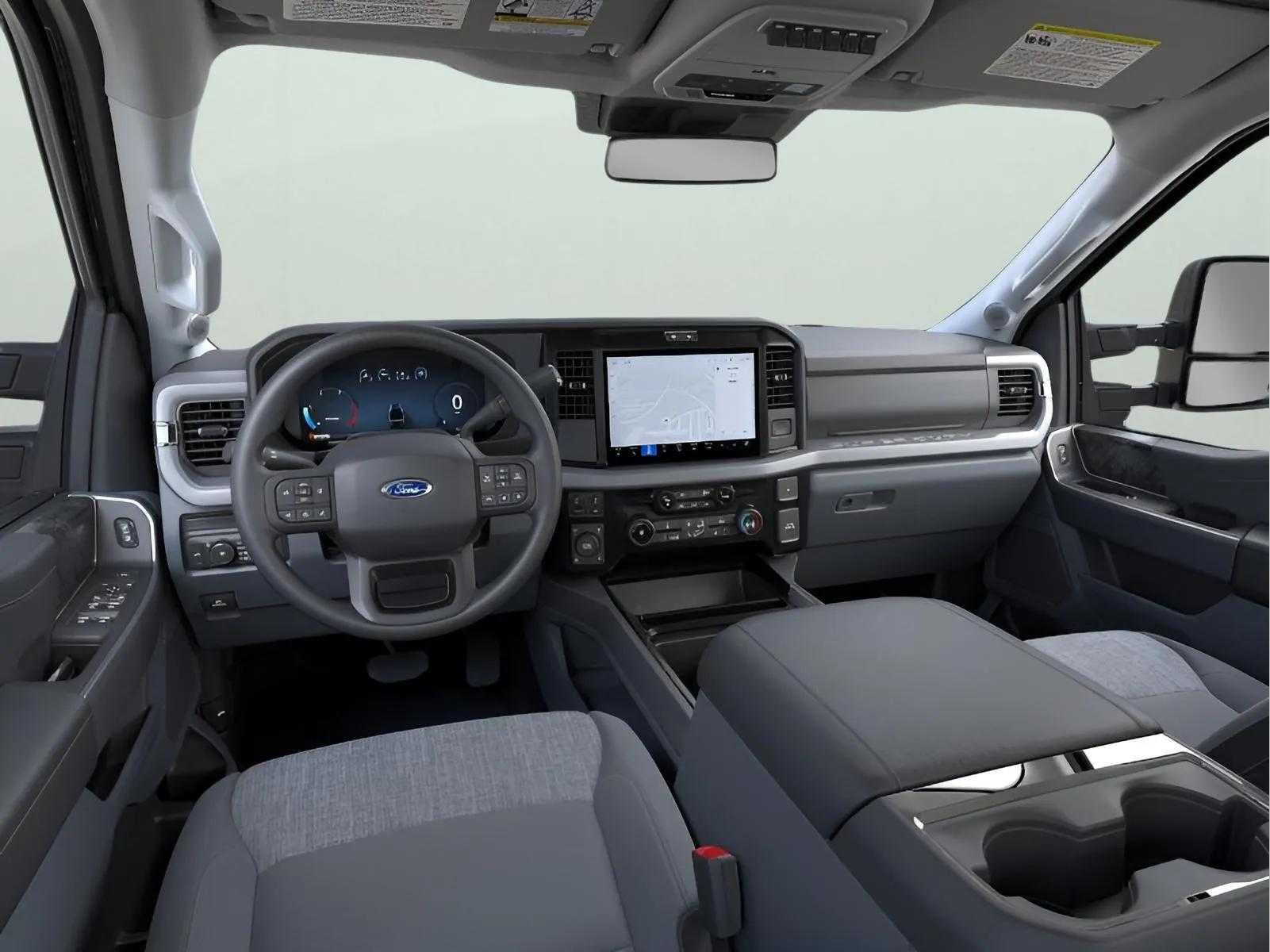 2026 Ford Super Duty F-350® XLT