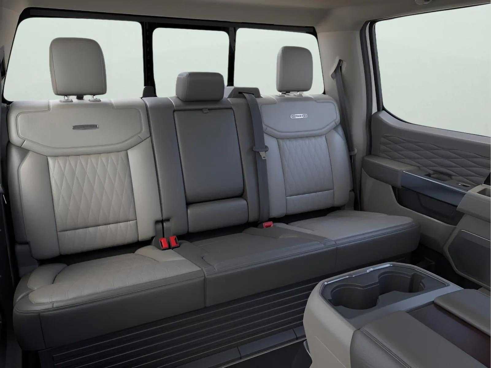 2026 Ford Super Duty F-350® Platinum®