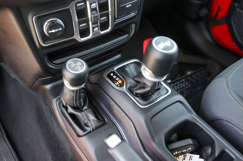 2025 Jeep Wrangler Sahara 4xe