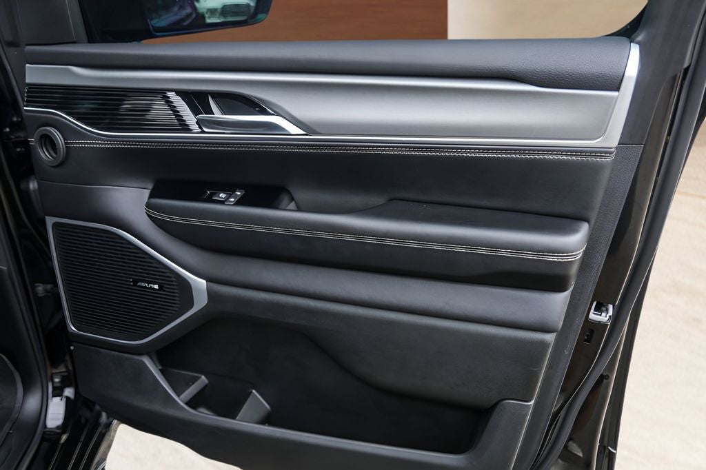 2023 Jeep Wagoneer Series II