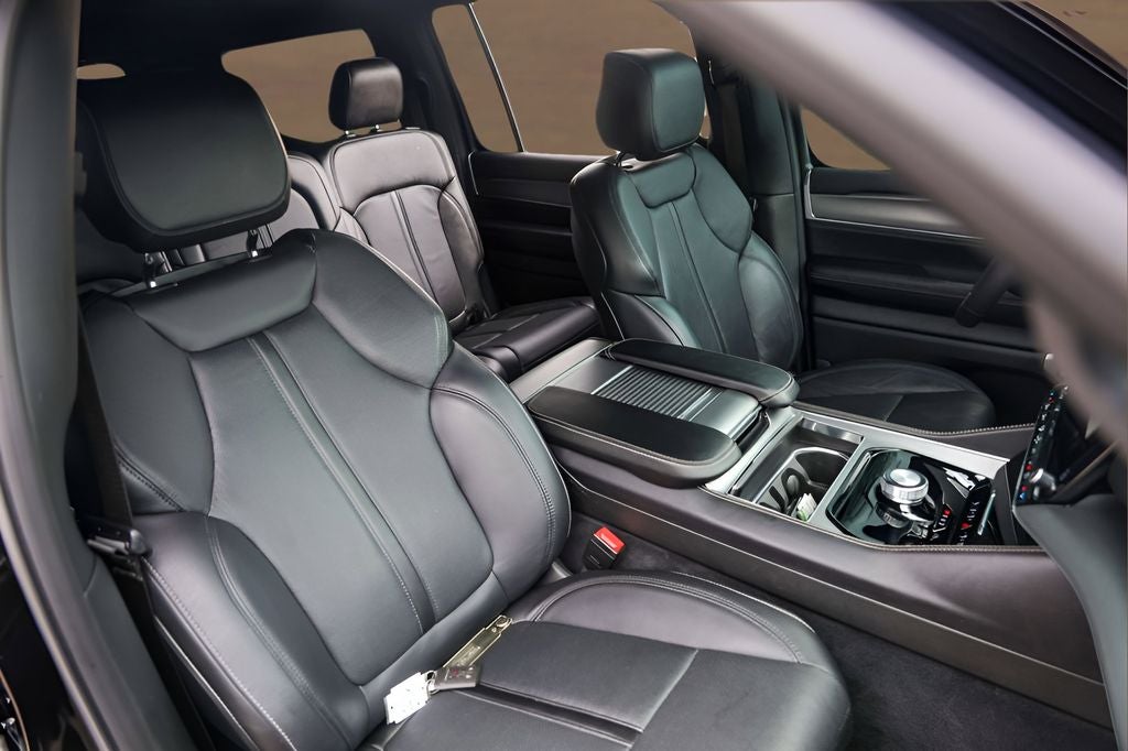 2023 Jeep Wagoneer Series II