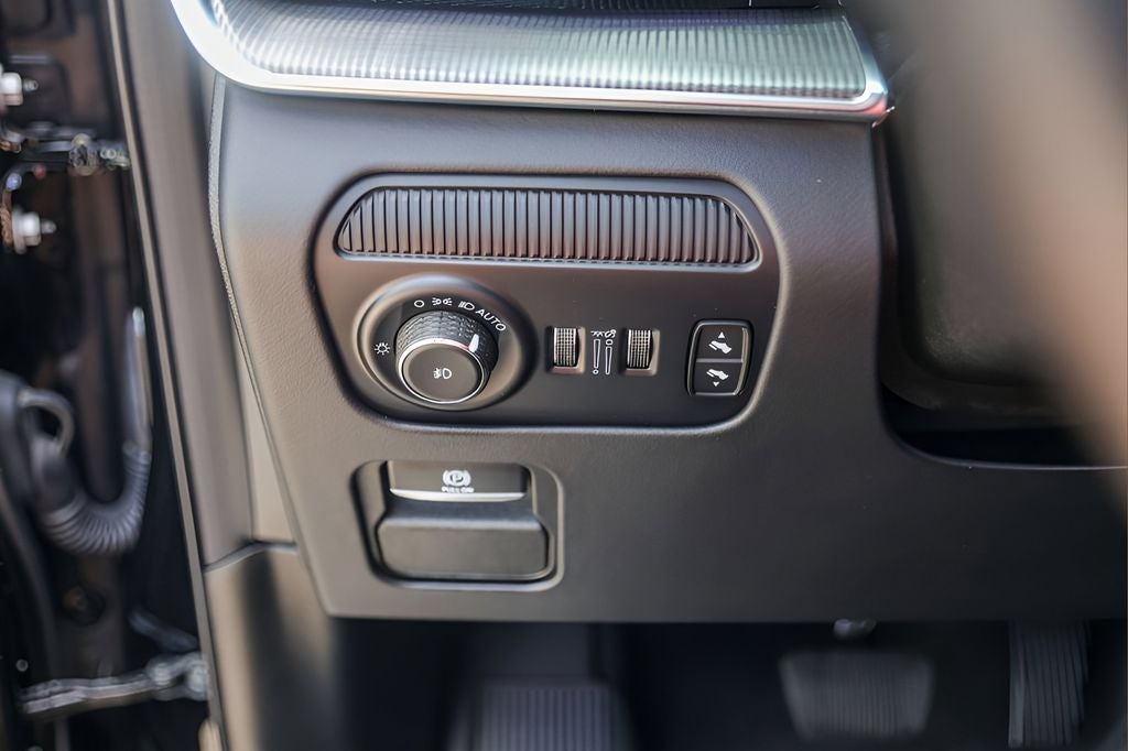 2023 Jeep Grand Wagoneer Series II