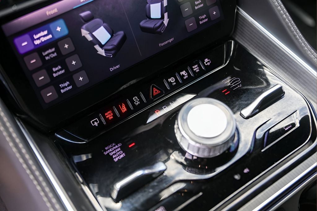 2023 Jeep Grand Wagoneer Series II