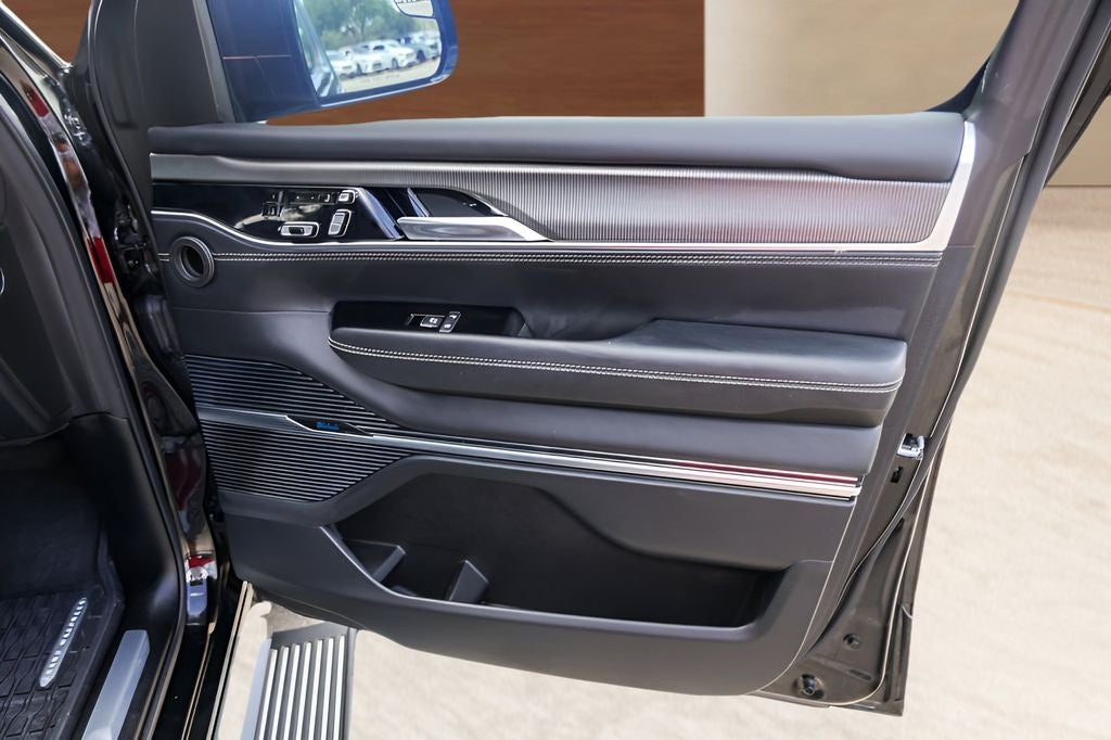 2023 Jeep Grand Wagoneer Series II