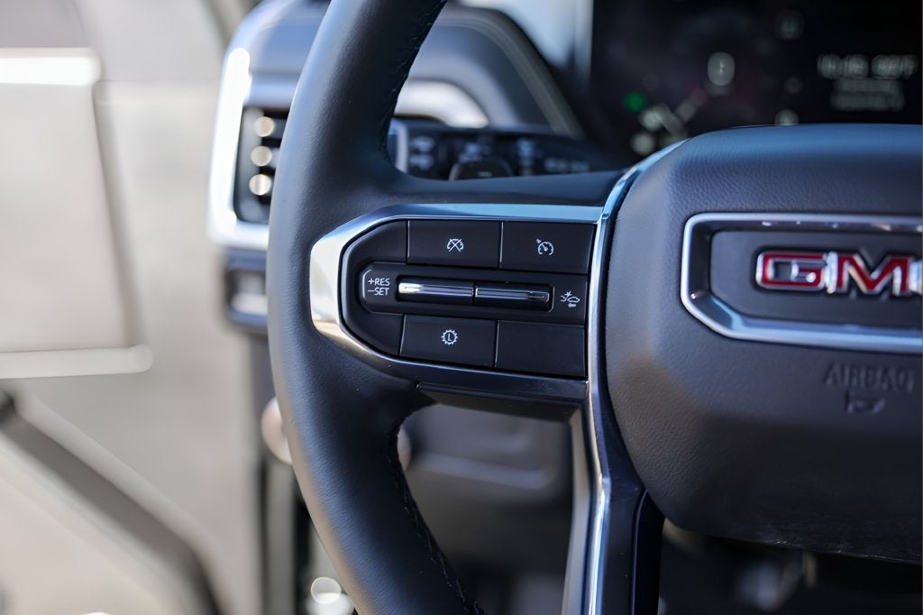 2025 GMC Yukon Elevation