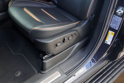 2023 GMC Yukon XL AT4