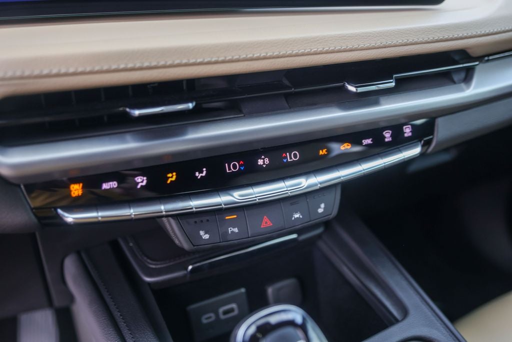 2024 Cadillac XT4 Luxury