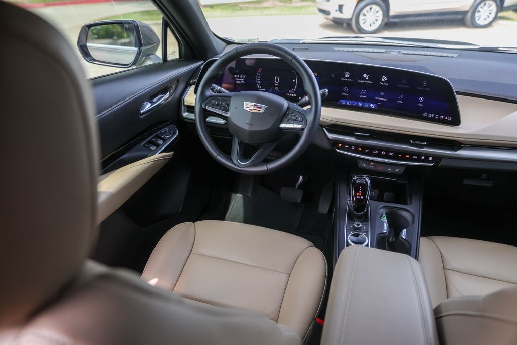 2024 Cadillac XT4 Luxury