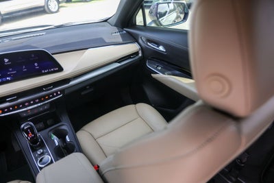 2024 Cadillac XT4 Luxury