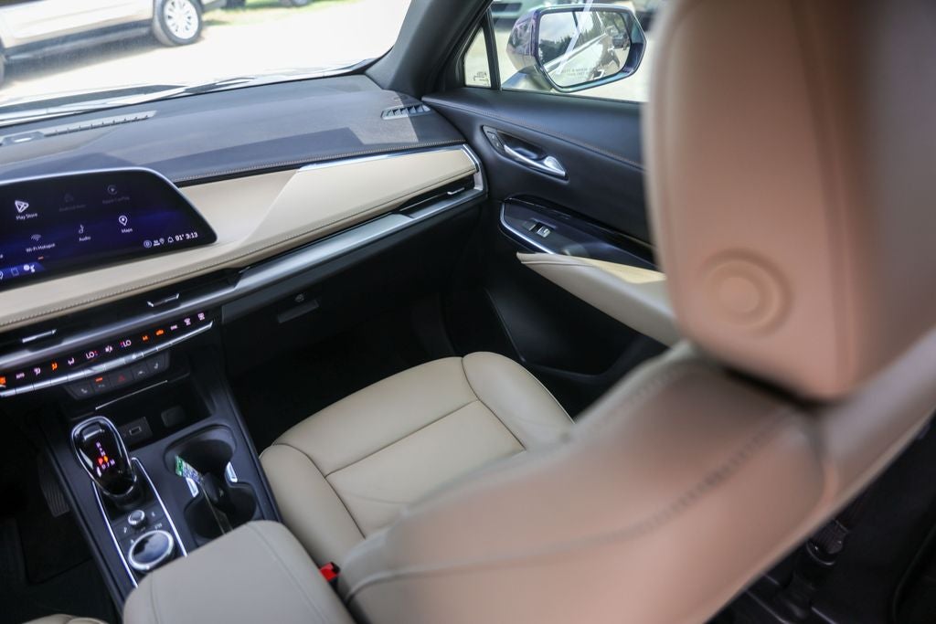 2024 Cadillac XT4 Luxury