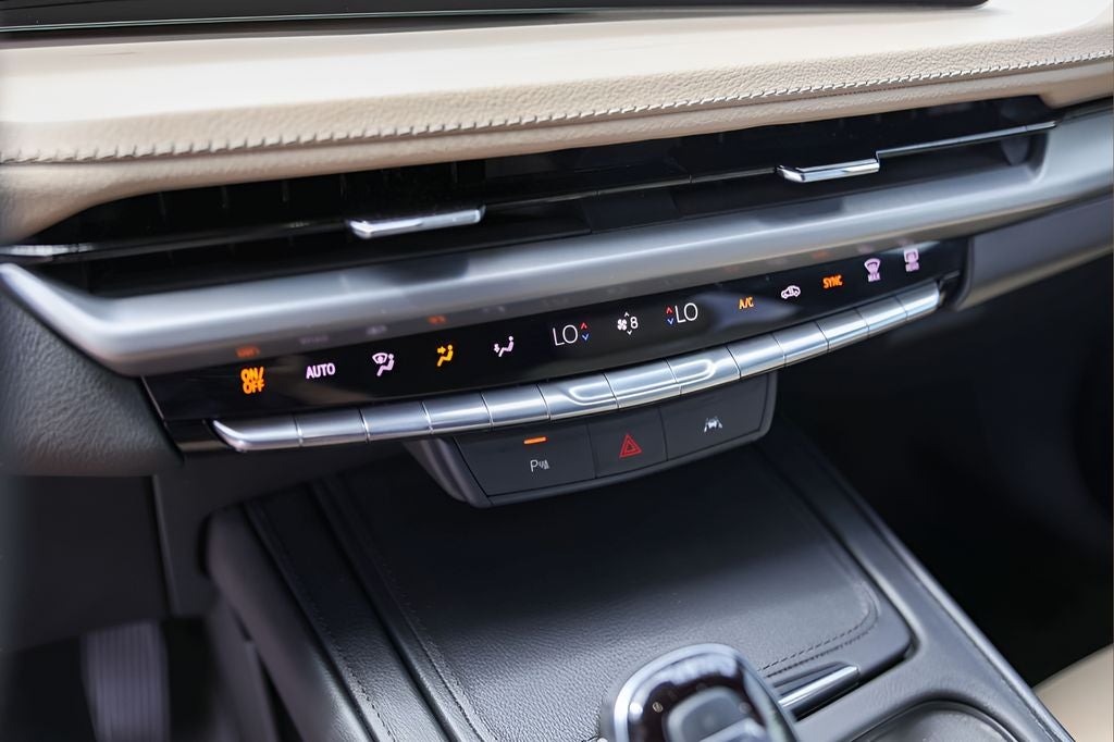 2024 Cadillac XT4 Luxury
