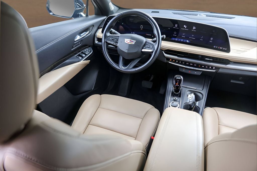 2024 Cadillac XT4 Premium Luxury