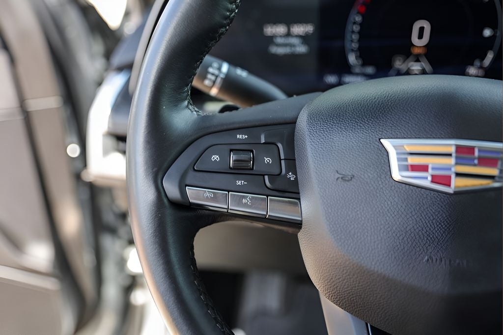 2025 Cadillac XT4 Premium Luxury