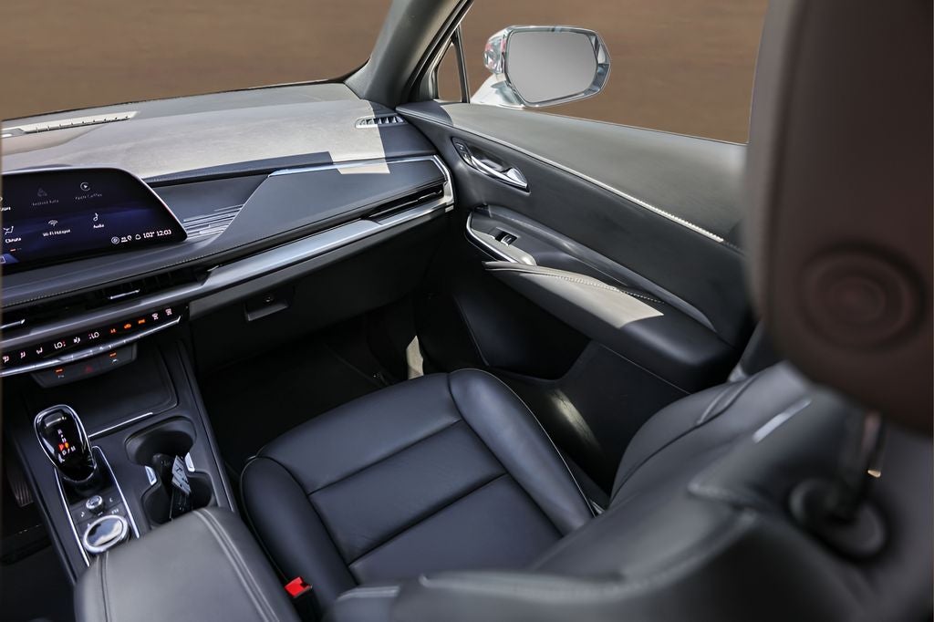 2025 Cadillac XT4 Premium Luxury