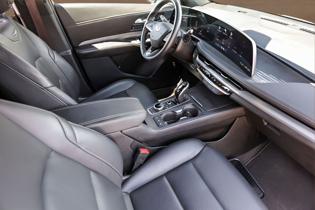 2025 Cadillac XT4 Premium Luxury