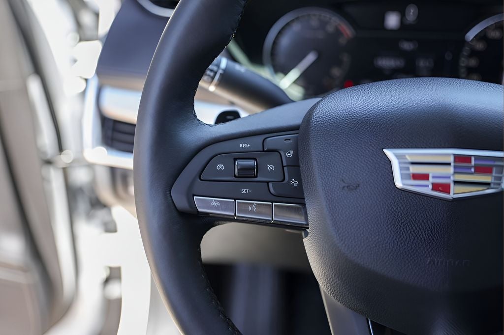2022 Cadillac XT4 Premium Luxury