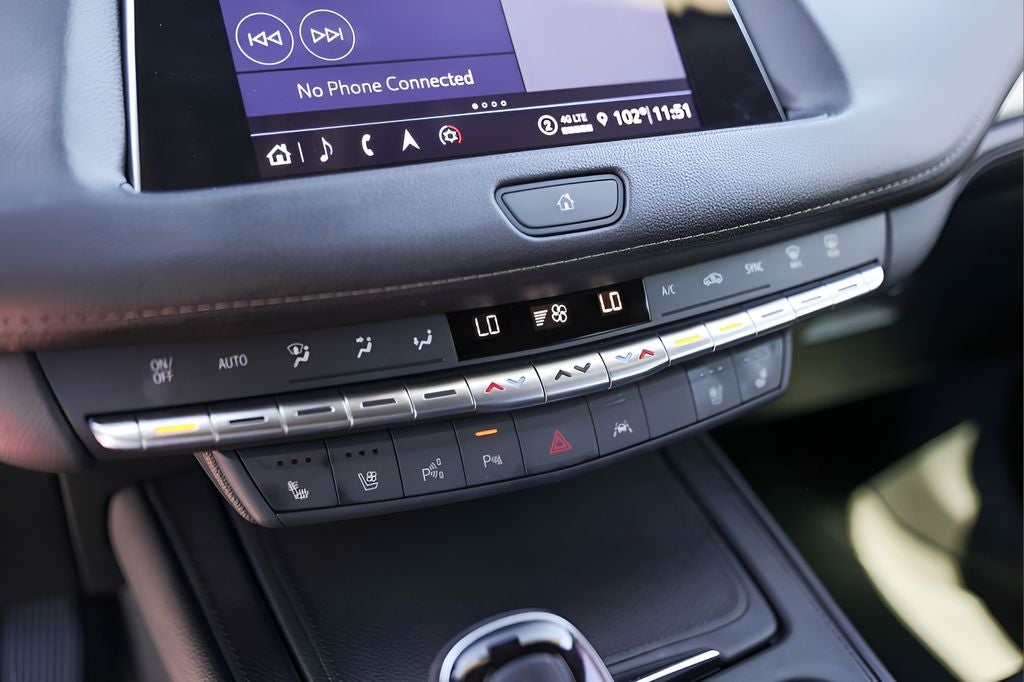 2022 Cadillac XT4 Premium Luxury