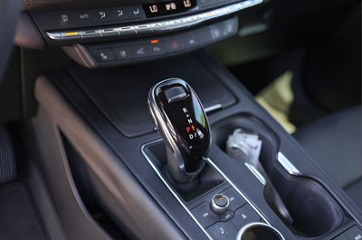 2022 Cadillac XT4 Premium Luxury