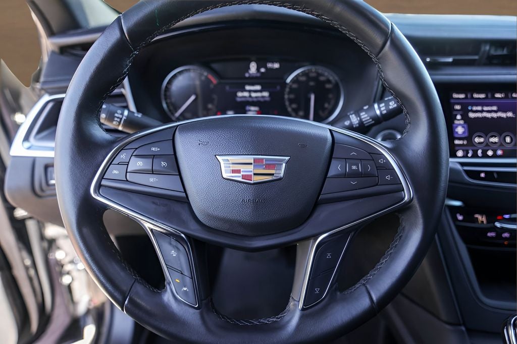 2022 Cadillac XT5 Luxury