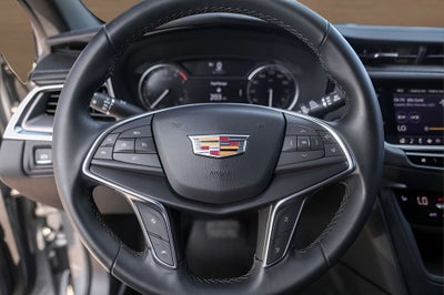 2025 Cadillac XT5 Luxury