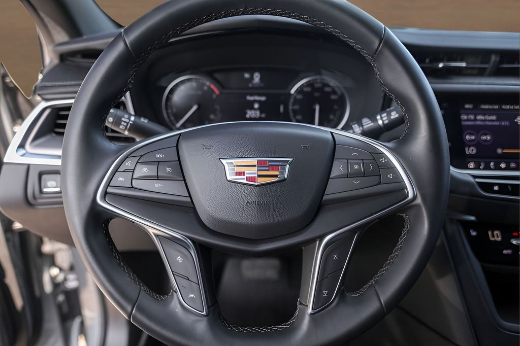 2025 Cadillac XT5 Luxury