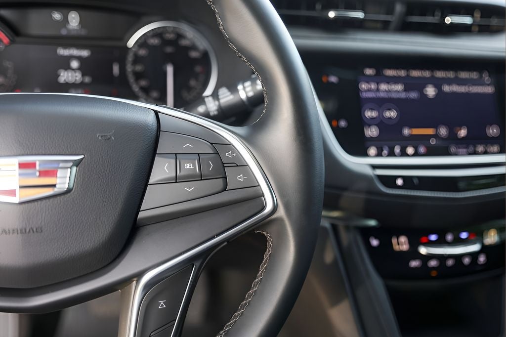 2025 Cadillac XT5 Luxury