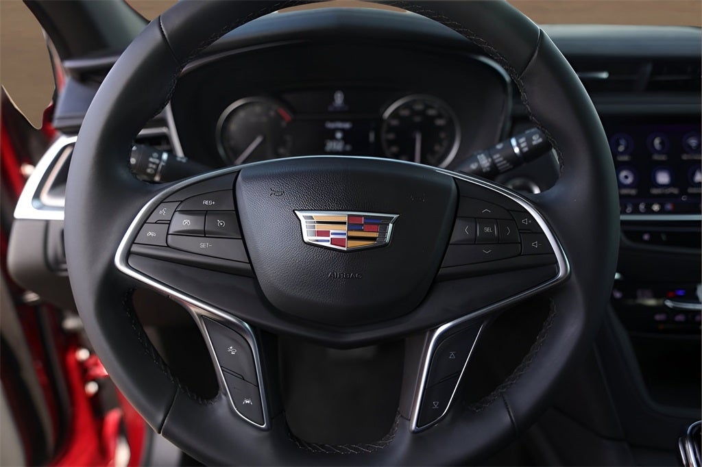 2024 Cadillac XT5 Luxury