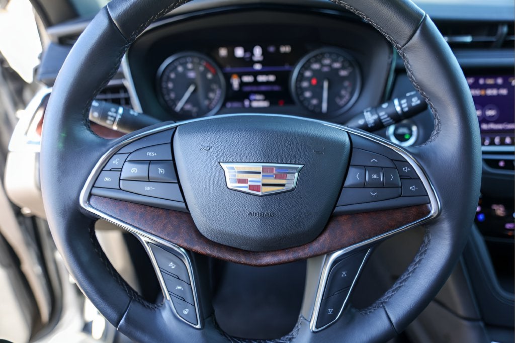 2022 Cadillac XT5 Premium Luxury