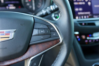 2022 Cadillac XT5 Premium Luxury