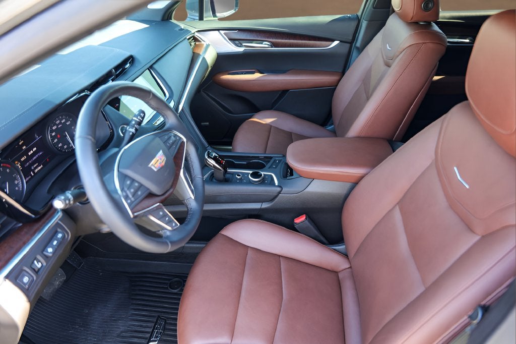 2022 Cadillac XT5 Premium Luxury