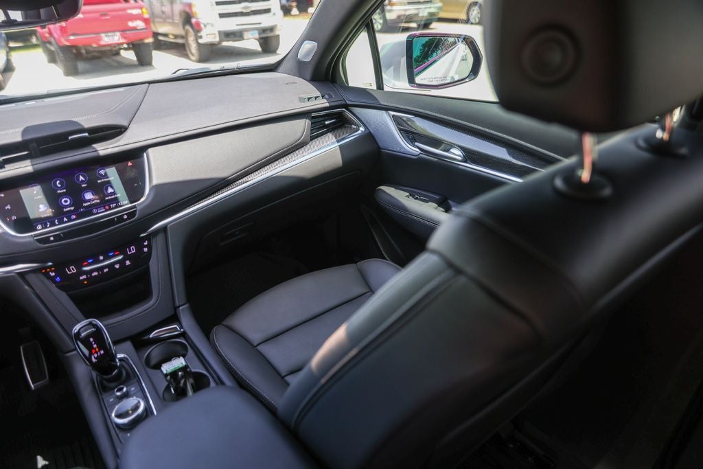 2026 Cadillac XT5 Sport