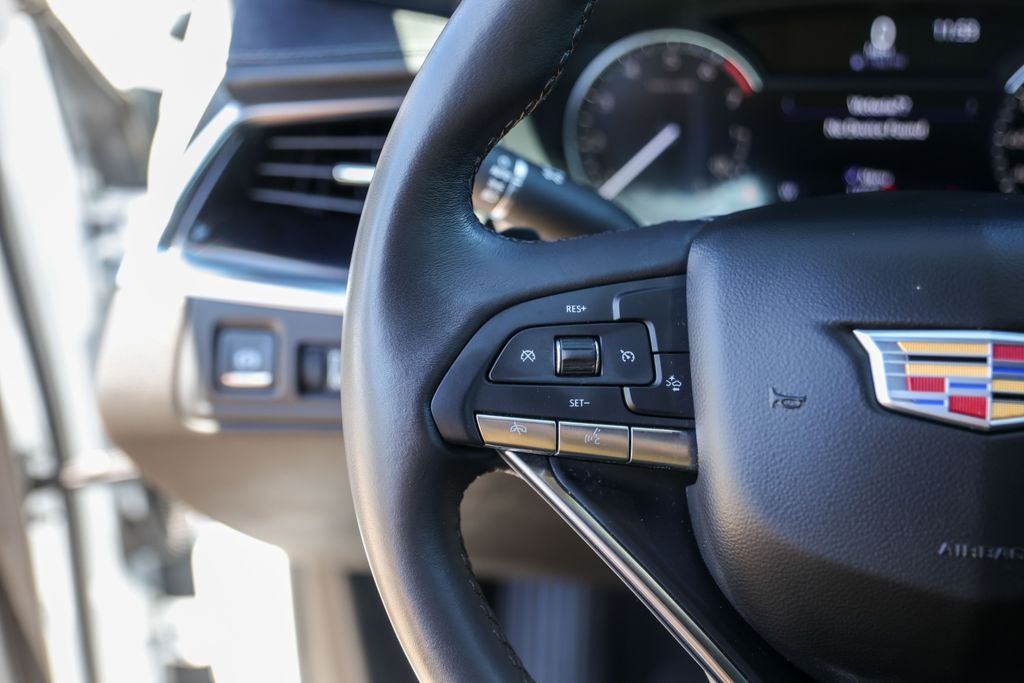 2025 Cadillac XT6 Luxury