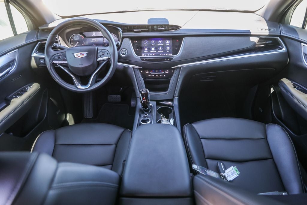 2025 Cadillac XT6 Luxury
