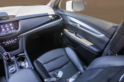 2025 Cadillac XT6 Luxury