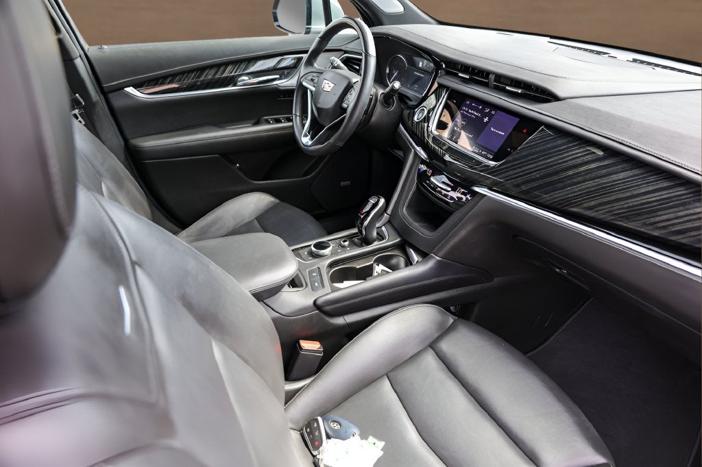 2025 Cadillac XT6 Premium Luxury