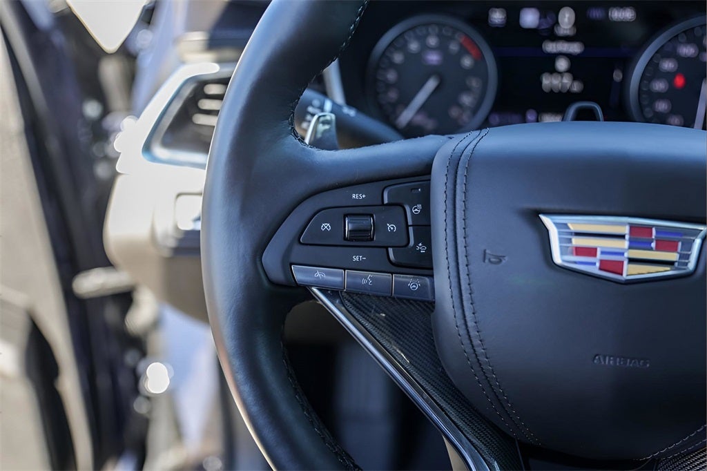 2025 Cadillac XT6 Sport