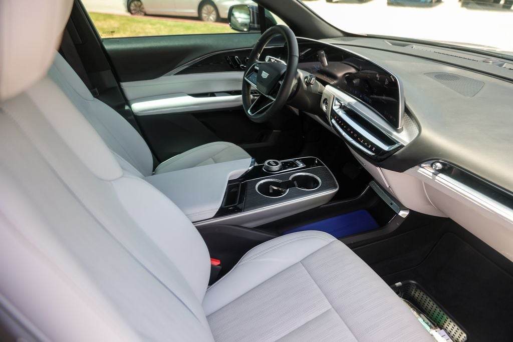 2024 Cadillac LYRIQ Luxury