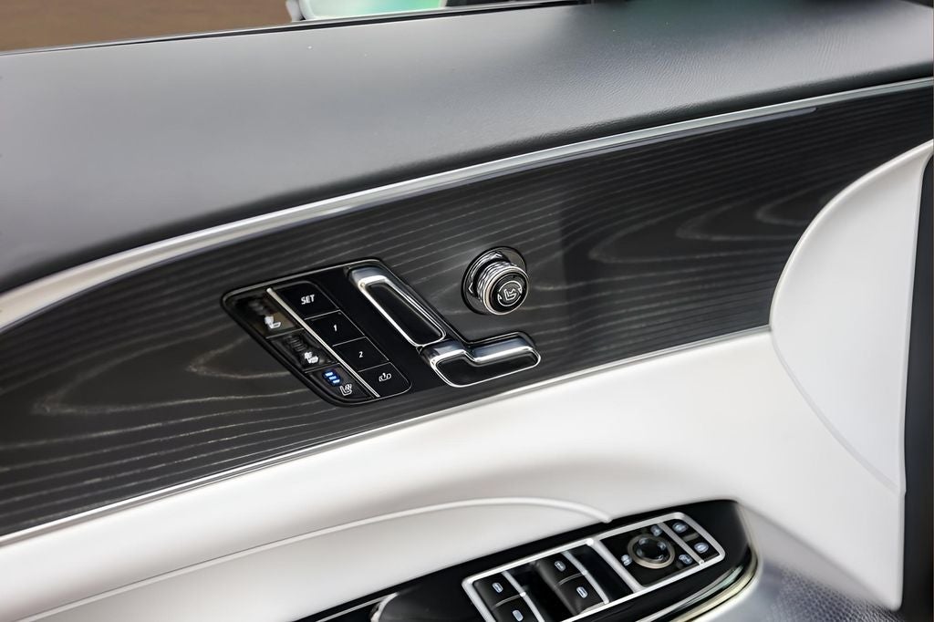 2025 Cadillac LYRIQ Luxury