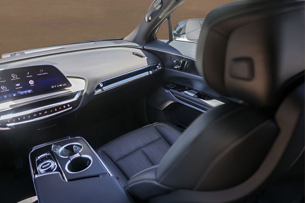 2024 Cadillac LYRIQ Luxury