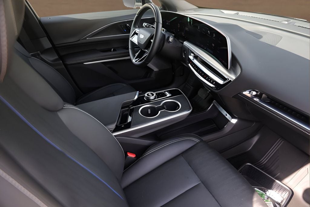 2025 Cadillac LYRIQ Luxury