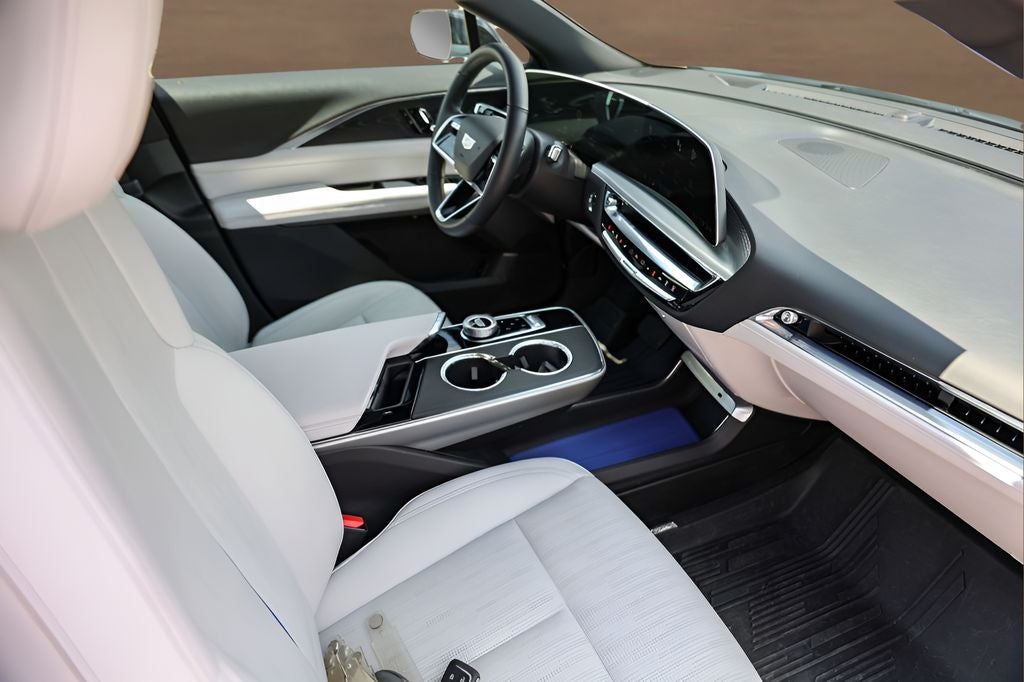 2024 Cadillac LYRIQ Sport
