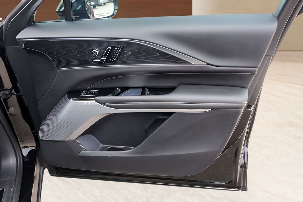 2025 Cadillac LYRIQ Luxury