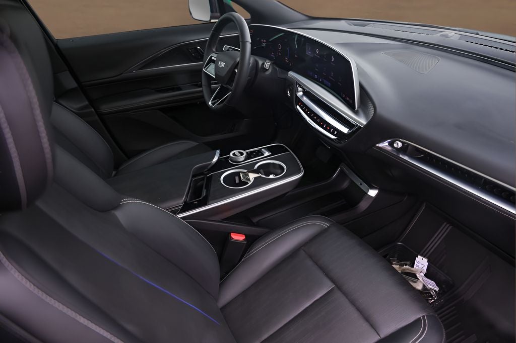 2024 Cadillac LYRIQ Sport