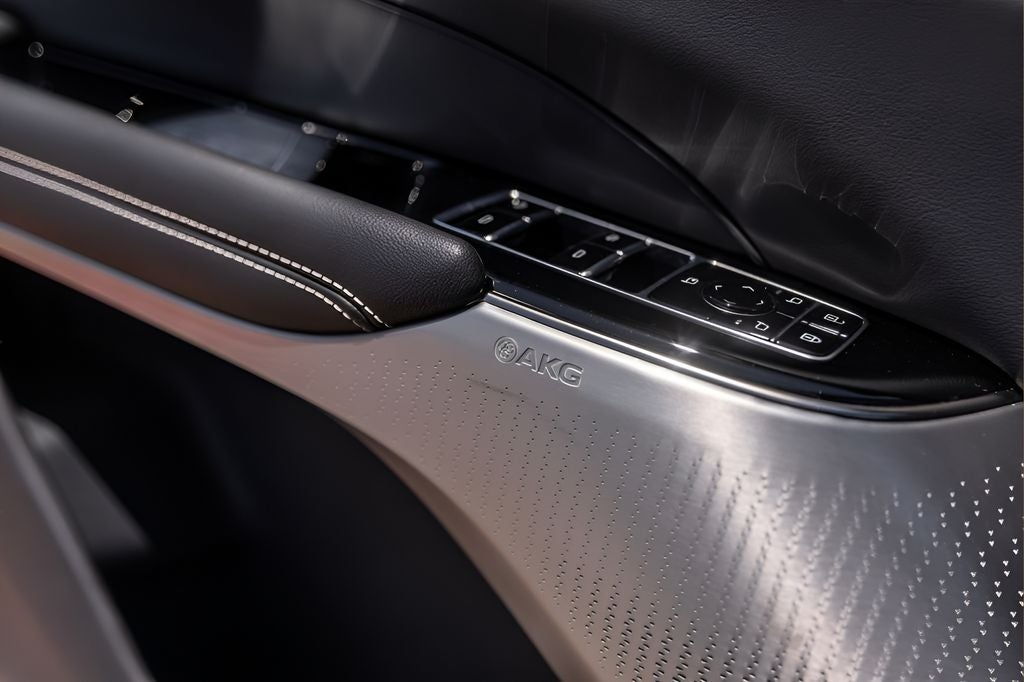 2025 Cadillac LYRIQ Luxury