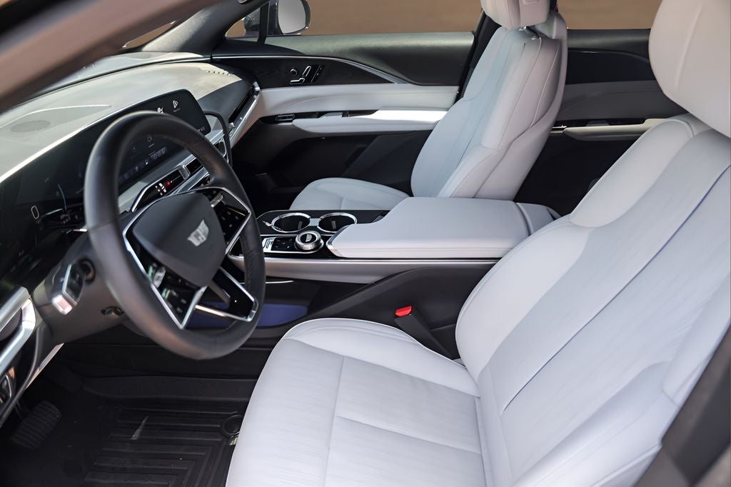 2024 Cadillac LYRIQ Sport