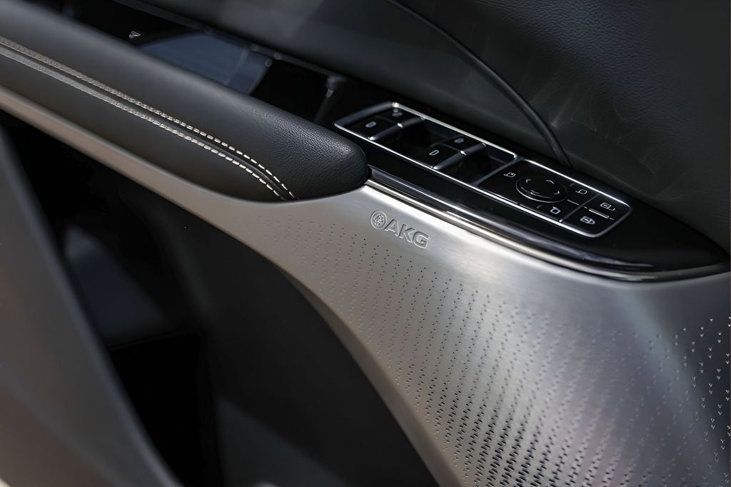 2025 Cadillac LYRIQ Luxury