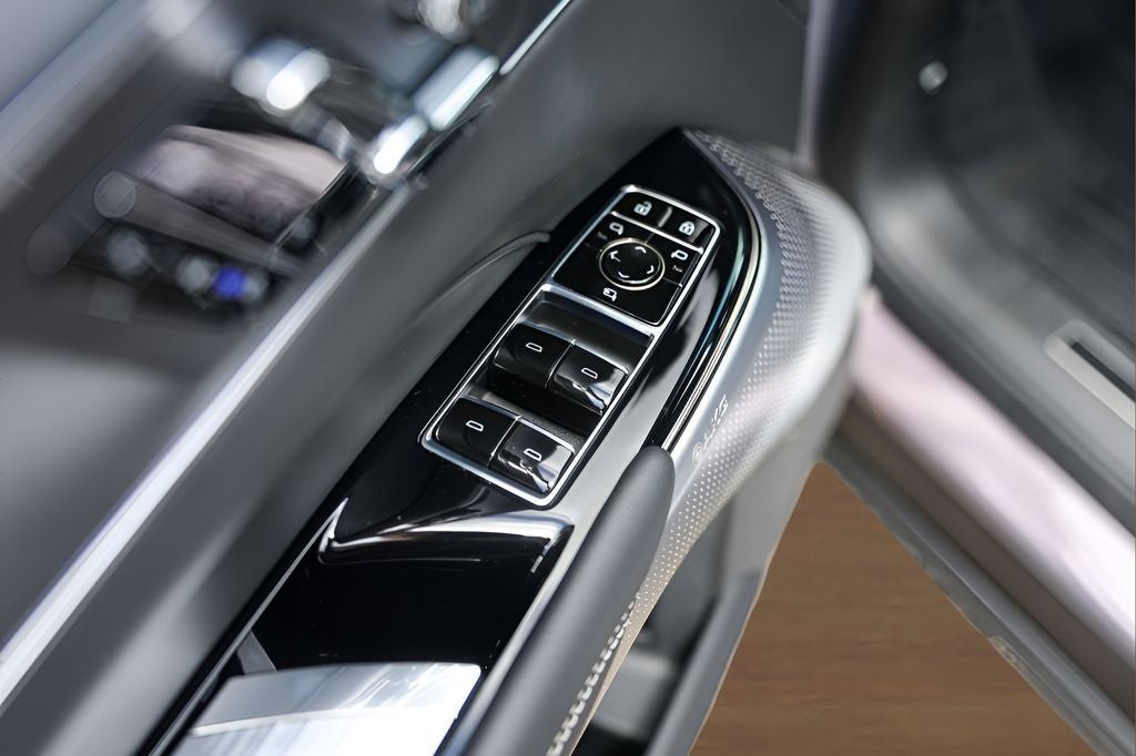 2025 Cadillac LYRIQ Luxury